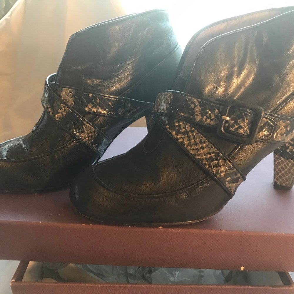 Taryn women's ankle boots, barely worn, Nappa lea